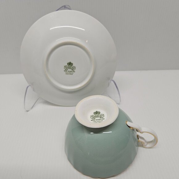 Aynsley England Marlina on Sage Green Oban Shaped Teacup and Saucer - Picture 4 of 5